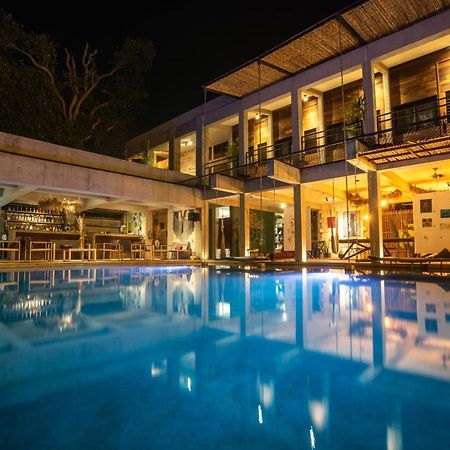Hotel Makaaba Eco-Boutique Bacalar Εξωτερικό φωτογραφία The swimming pool at the hotel