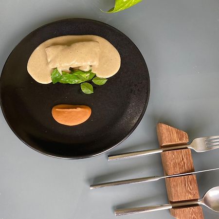 Hotel Makaaba Eco-Boutique Bacalar Εξωτερικό φωτογραφία A plate of food prepared by a culinary artist