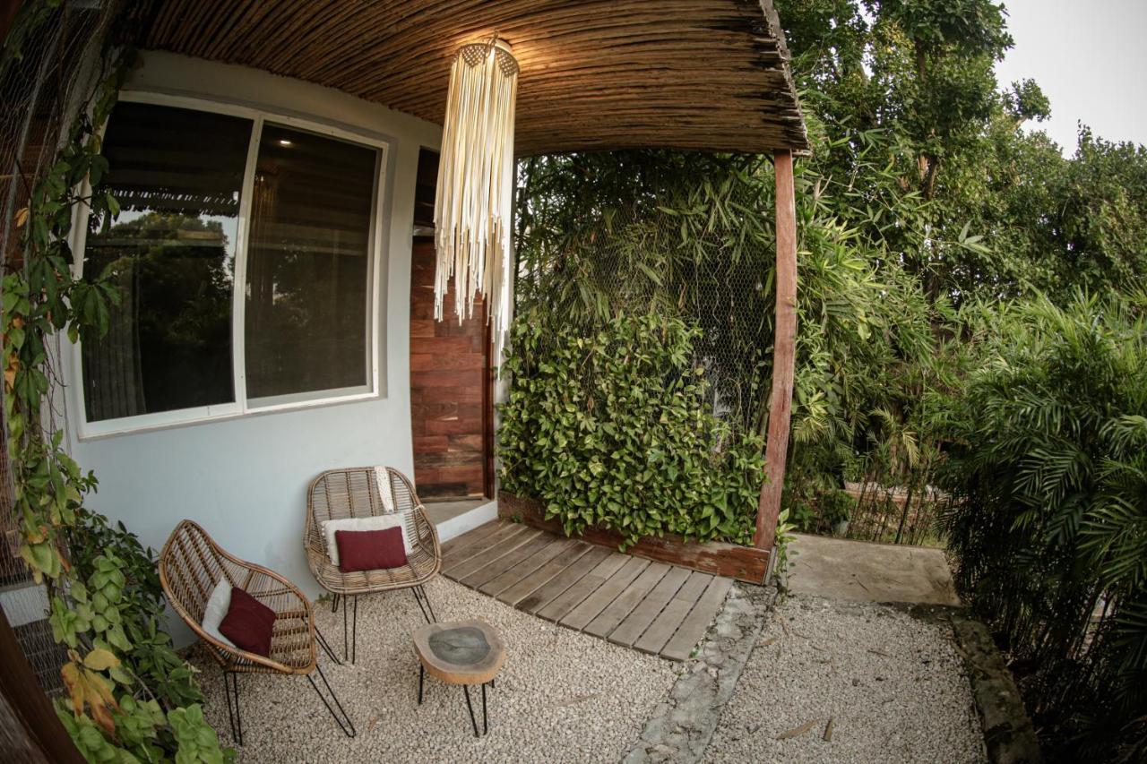 Hotel Makaaba Eco-Boutique Bacalar Εξωτερικό φωτογραφία A room at the hotel