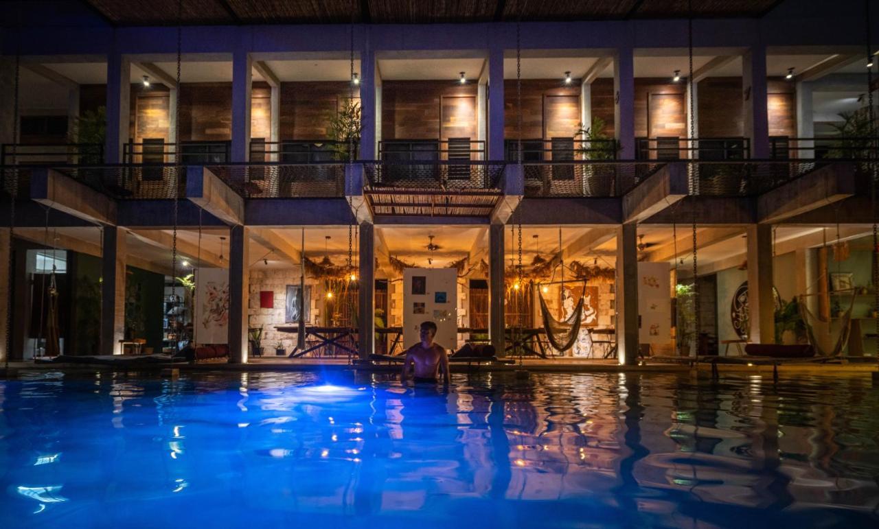 Hotel Makaaba Eco-Boutique Bacalar Εξωτερικό φωτογραφία The swimming pool at the hotel
